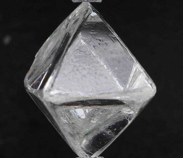 Diamant émeraude  ct GIA 2558472039