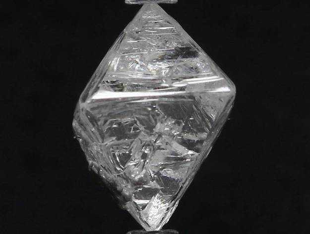 Diamant émeraude canadien 1.01 ct GIA 2547030778