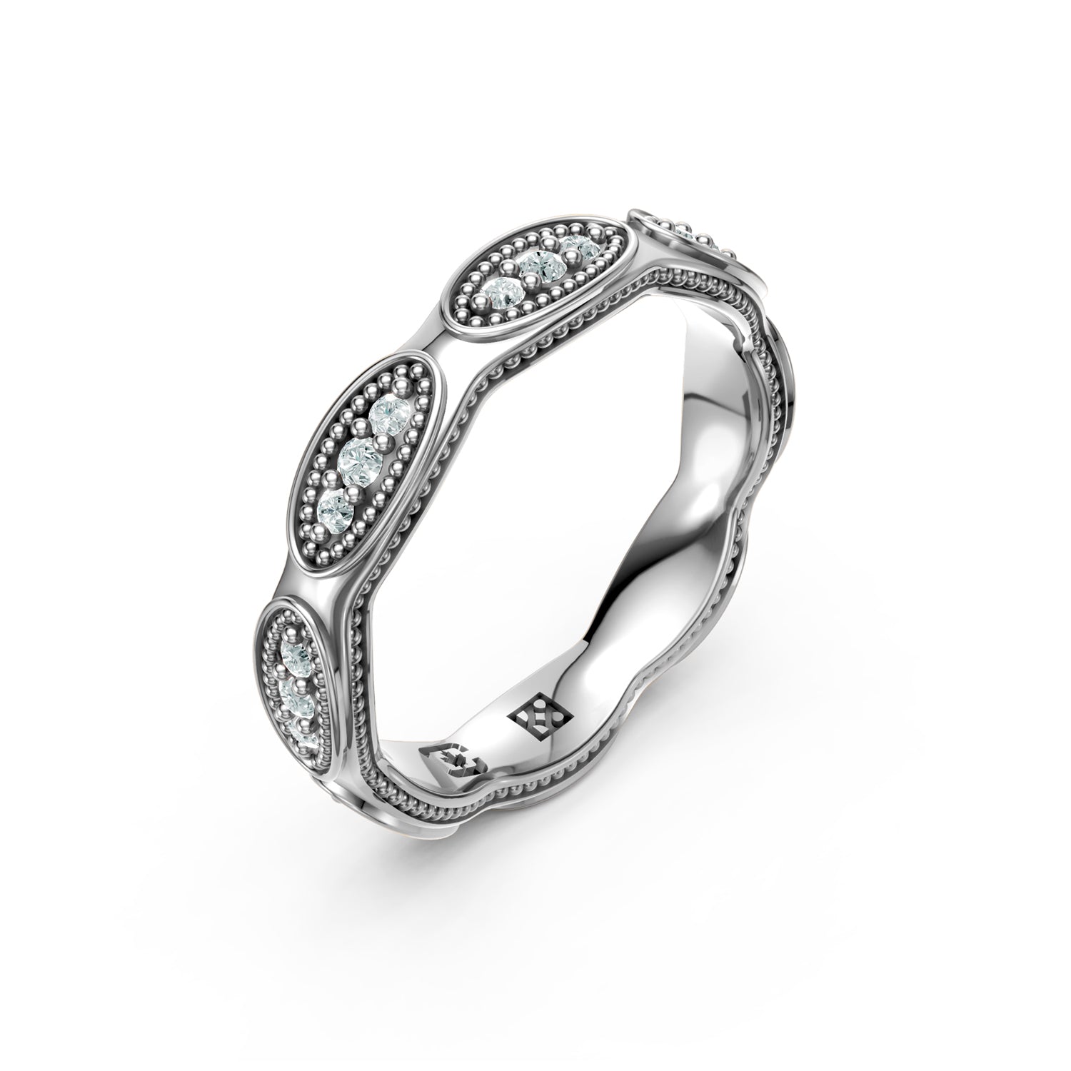 Vintage-inspired gold wedding band made in Canada in gold, with milgrain vintage details. Josephine wedding ring. Made in Montreal. 