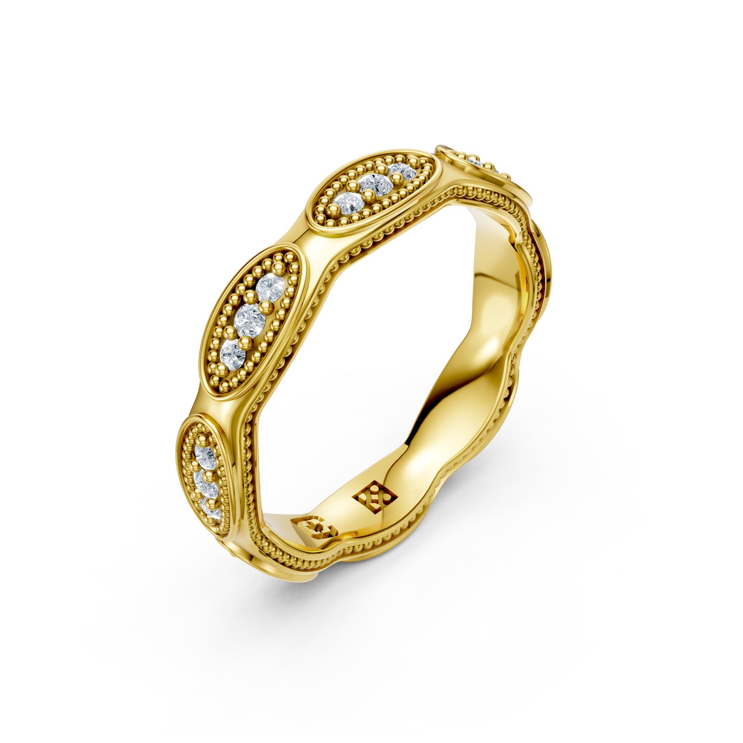 Vintage-inspired gold wedding band made in Canada in gold, with milgrain vintage details. Josephine wedding ring. Made in Montreal. 