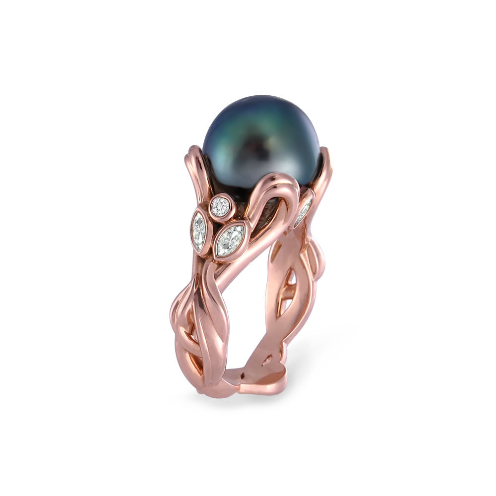 The Titania Ring in 18 karat pink gold with 10 mm Tahitian pearl and VS diamonds. Exquisitely crafted in Montreal to celebrate the queen in you.
