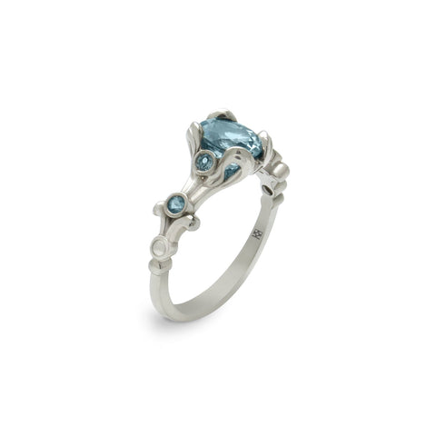 18K White Gold Ring Set with Aquamarine